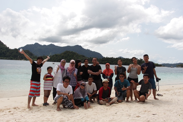 Hari ketiga, one day tour ke Pulau Pagang dan Pasumpahan