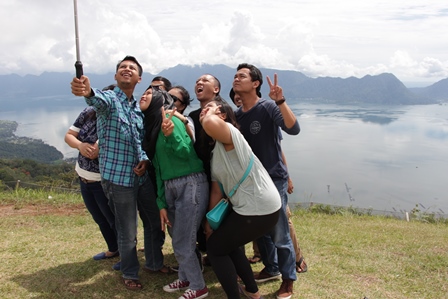 Selalu ramai kalo pas selfie pakai go-pr* punya Tofik