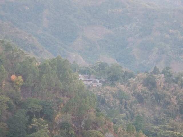 Kampung adat yang tersembunyi di balik hutan
