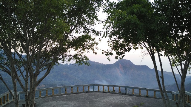 Tempat untuk menyaksikan keindahan Bena - Bajawa dan sekitarnya