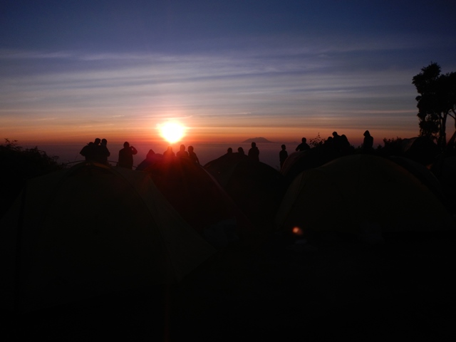 Sunrise Gunung Merbabu kala itu