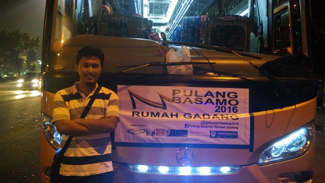 Pulang Basamo, tradisi bagi perantau Minang yang hendak pulang kampung bersama menuju Ranah Minang. 