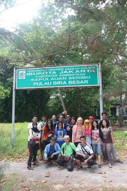 Foto bareng di Pulau Bira Besar