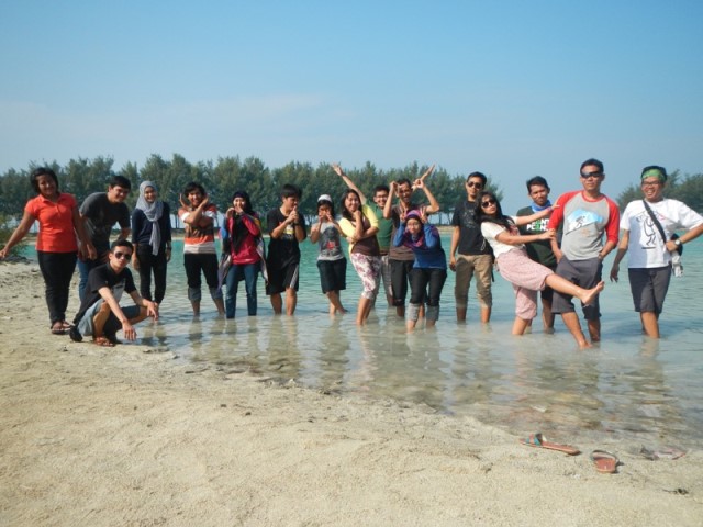Foto bareng di laguna Pulau Payung Besar