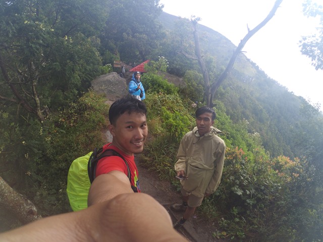 Tiba di Pos Satu atau Pos Watu Belah