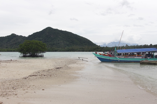 Tiba di Pulau Pahawang Kecil