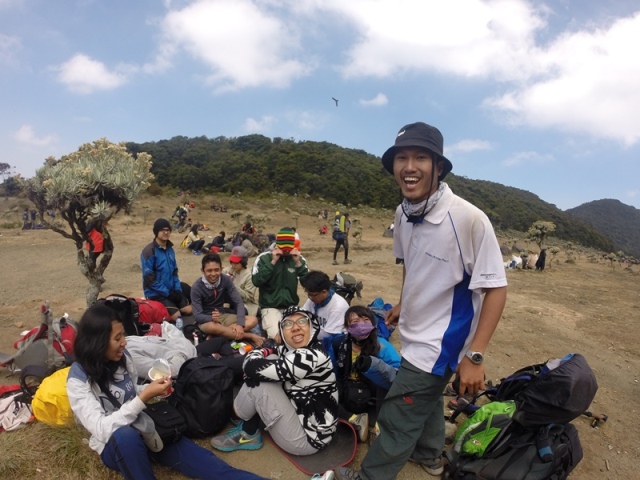 Tiba di Surya Kencana Timur untuk makan siang bareng