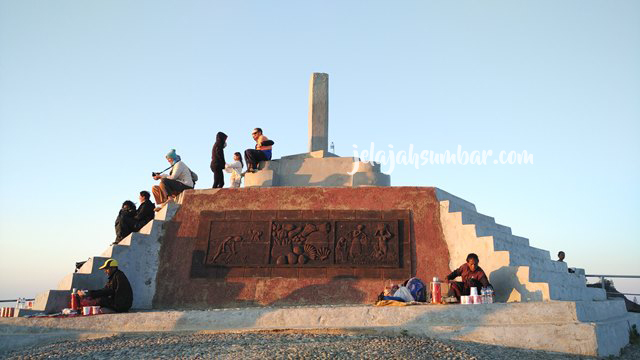 View Point Gunung Kelimutu