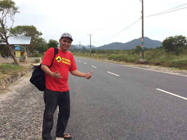 Ecek - ecek lagi hitchhike