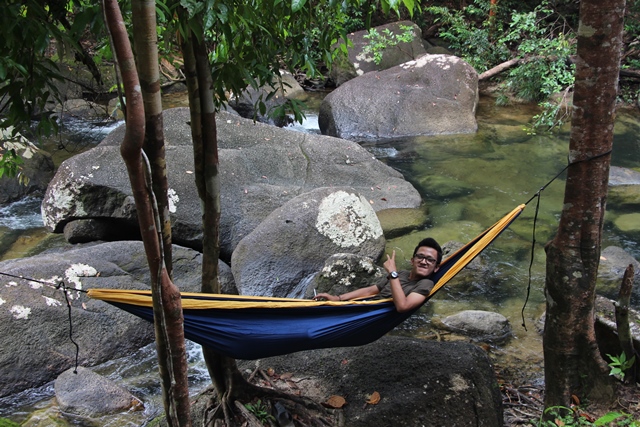 Azhar dengan gaya andalannya