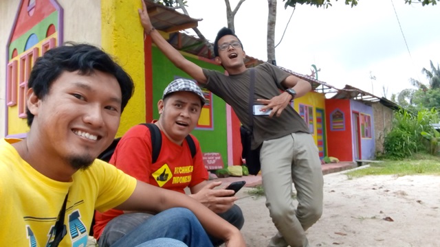 Cuma foto - foto di depan museum aja