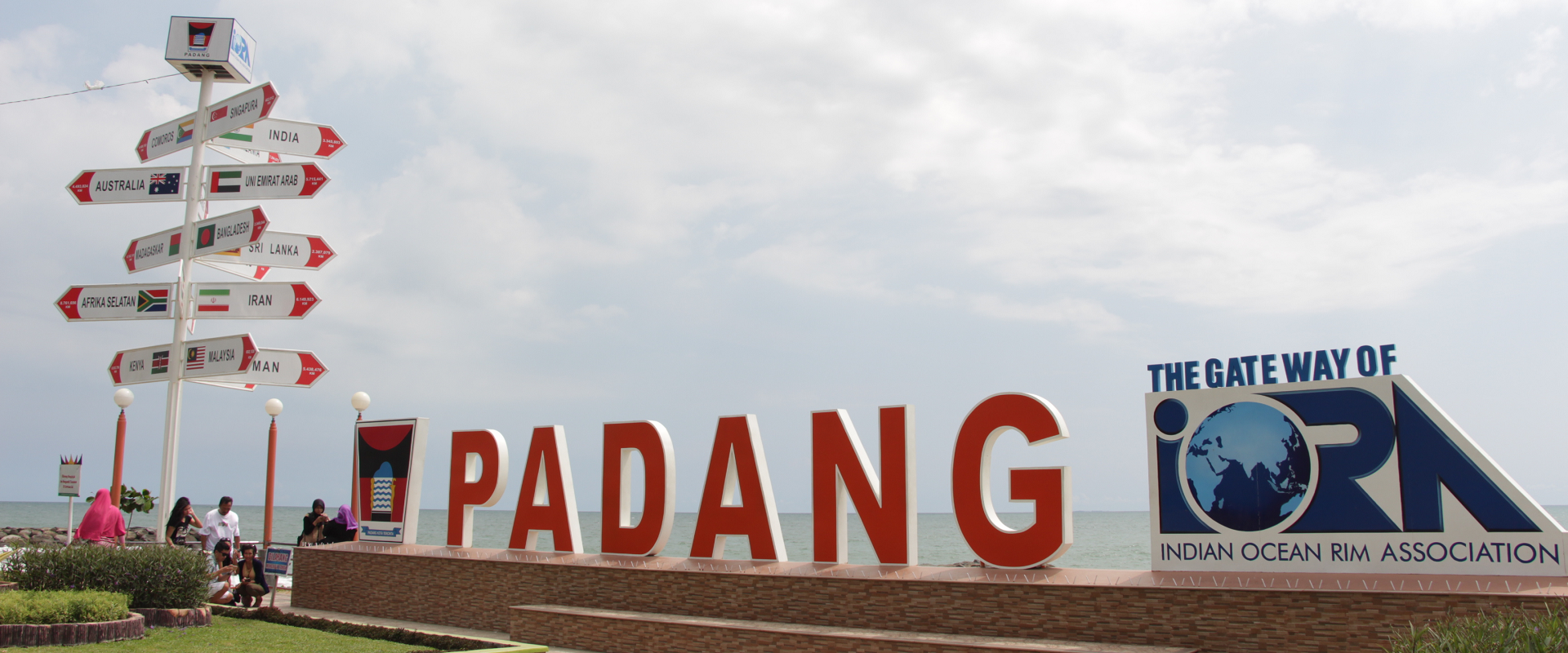 Paket Sumbar 2D1N A : One Day Tour Island – Padang City Tour