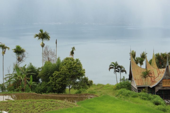 Danau Maninjau