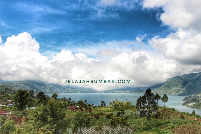 paket-wisata-sumbar-ke-danau-kembar-solok