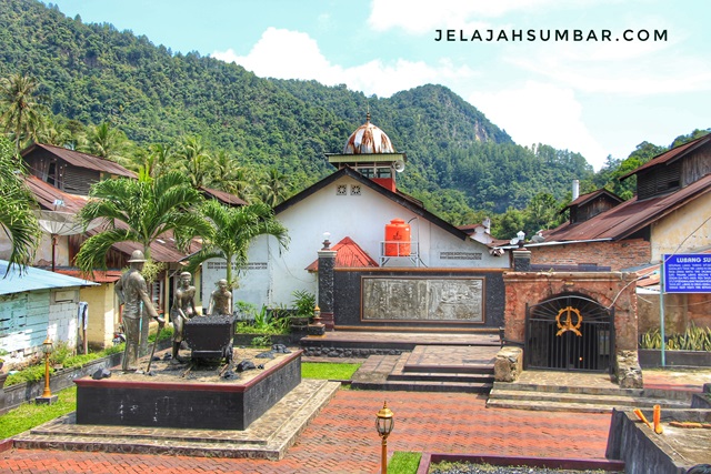 Paket-wisata-sumbar-5-hari-4-malam-ke-sawahlunto