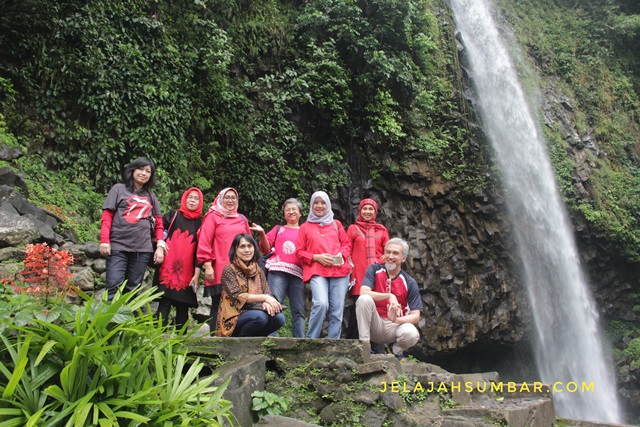 obyek_Wisata_air_terjun_lembah_anai