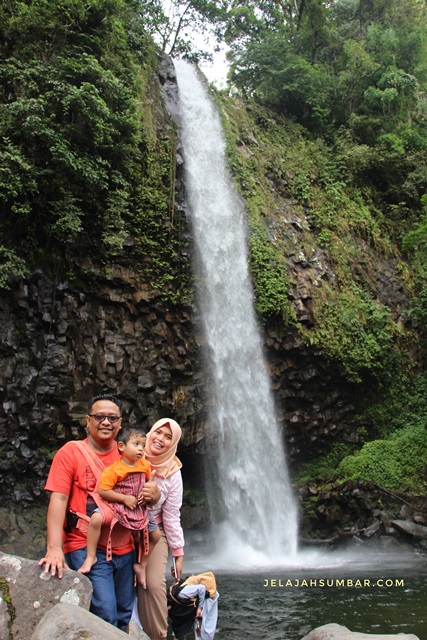 wisata_air_terjun_lembah_anai