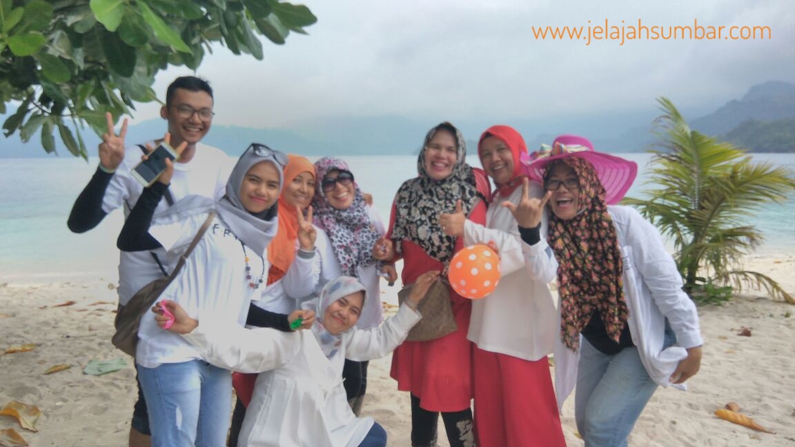 wisata_pulau_sirandah