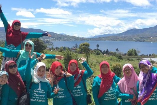 paket wisata danau kembar padang bukittinggi