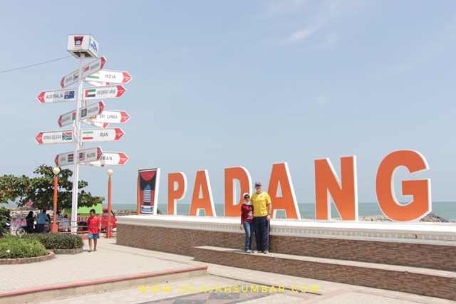 wisatawan_kota_padang