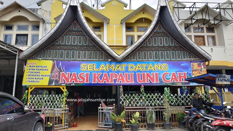 rumah_makan_nasi_kapau