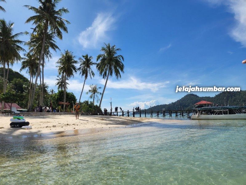 wisata ke Pulau Pasumpahan