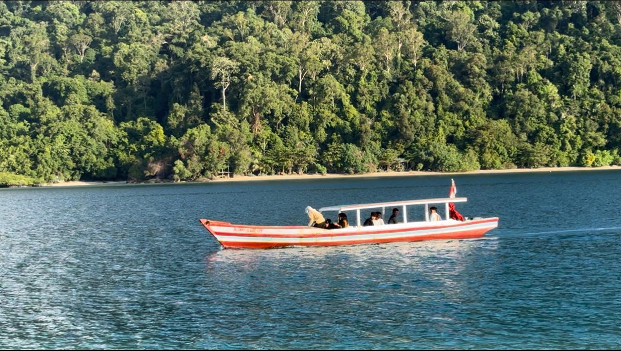 kapal dari sungai pisang ke pulau pasumpahan